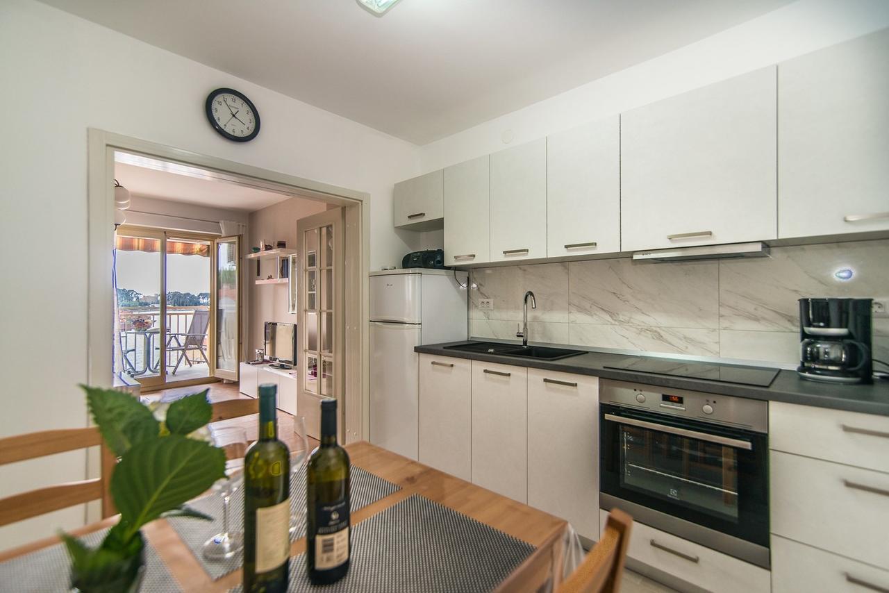 Apartment Vesna Kandlerova Poreč Exteriör bild