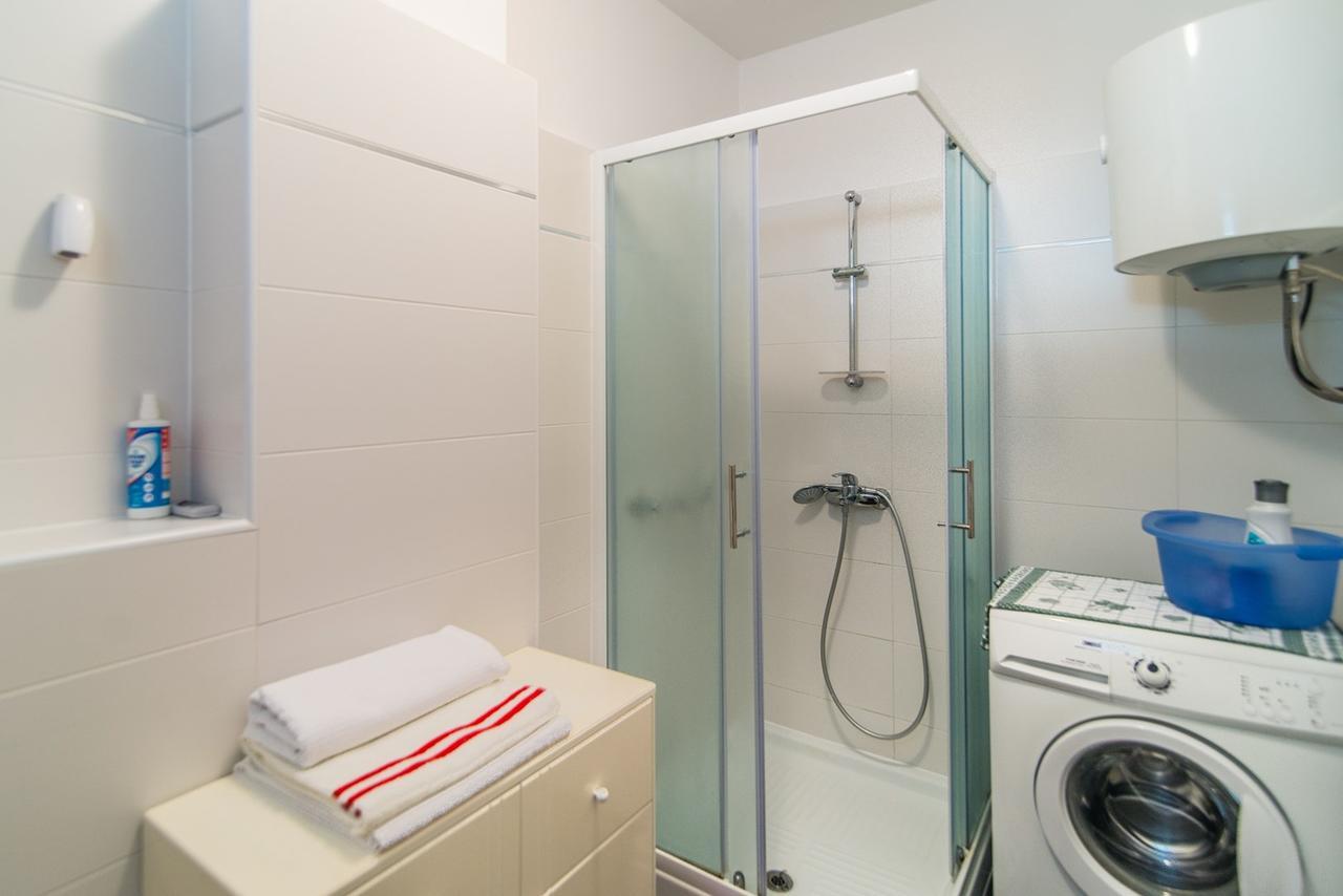 Apartment Vesna Kandlerova Poreč Exteriör bild